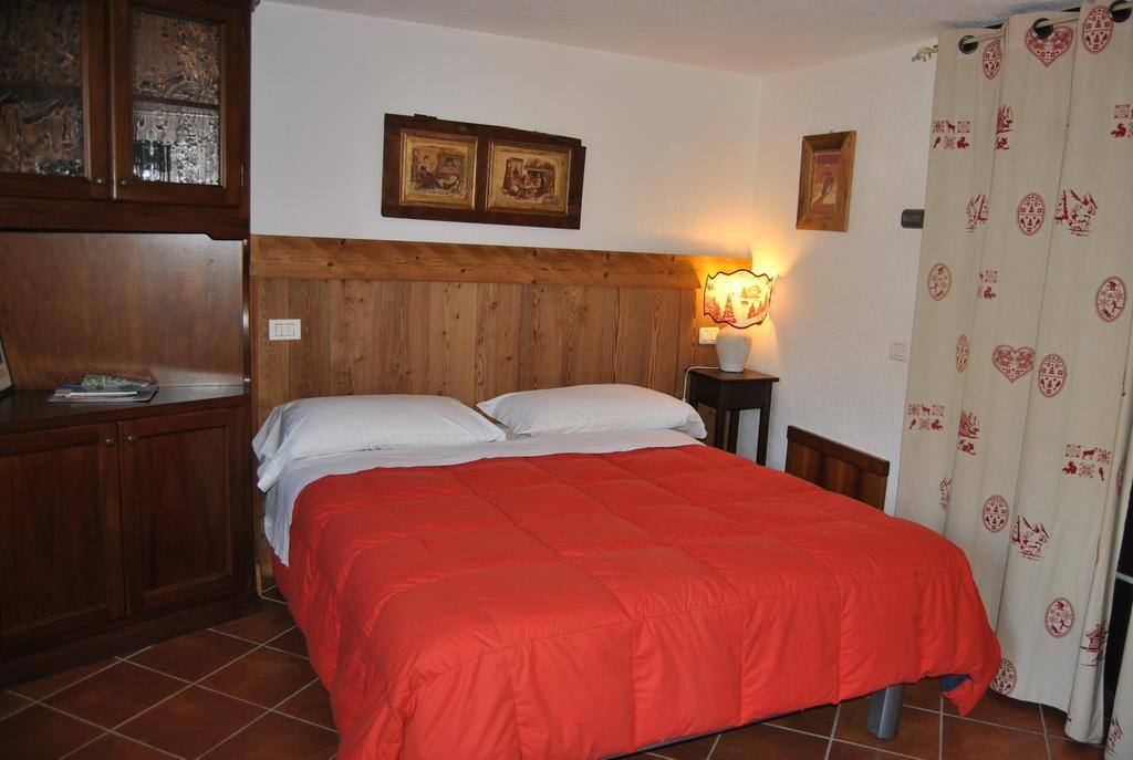 B&B Il Torchio Saint-Vincent Habitación foto